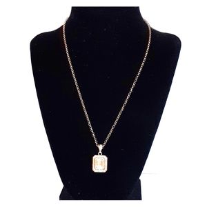 Necklace beautiful accent and statement piece